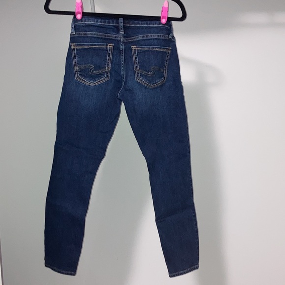 Silver Jeans - Picture 3 of 4